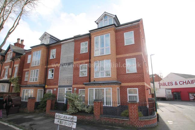 Castle Boulevard, Lenton, England  Main Photo