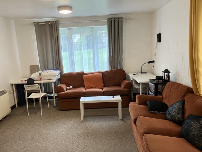 Student room in shared flat £415  Main Photo