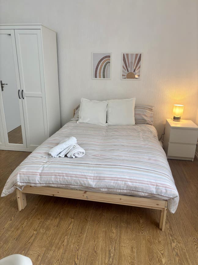Large Double Room-No Deposit-Bills Included Main Photo