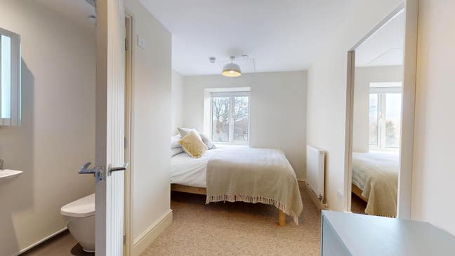 All Bills inc. New Luxury En-Suite Rooms Main Photo