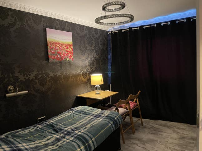 En-suite double bedroom for rent Main Photo
