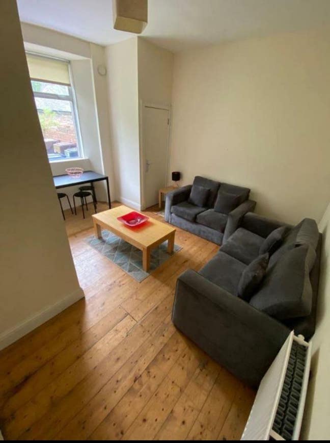 Room near city centre Main Photo