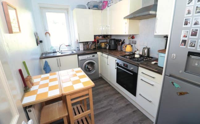 Cute, sunny flat share on Scott street Main Photo