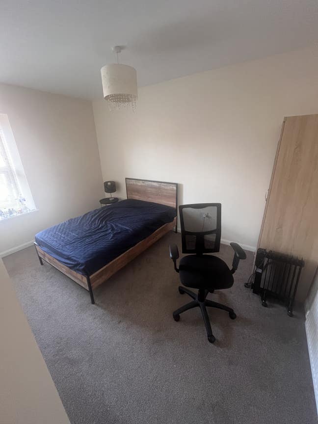 Two double bed rooms available in relaxed house Main Photo