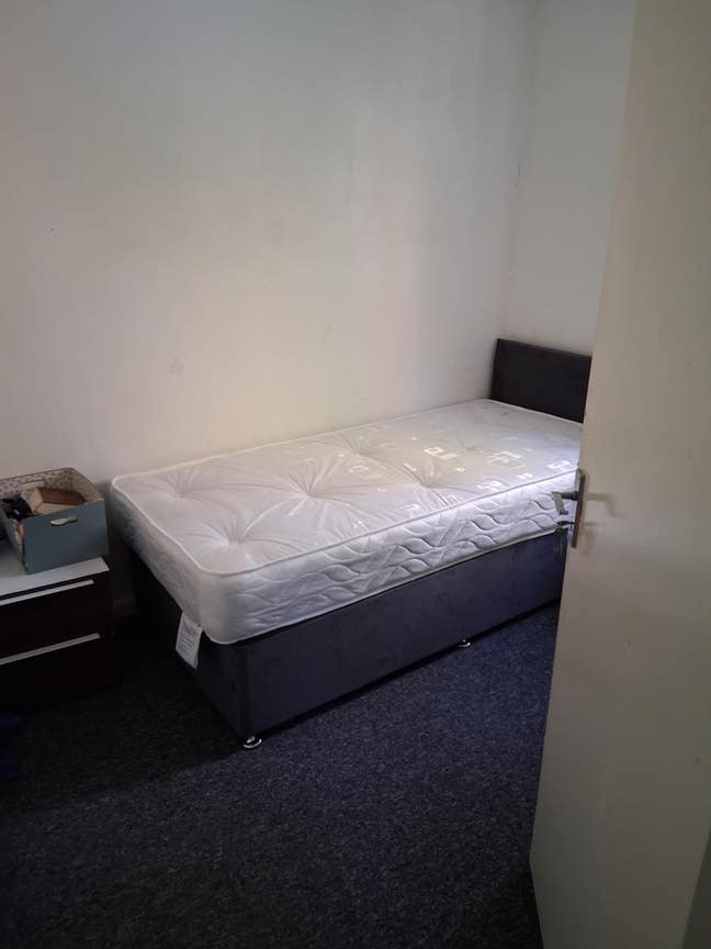 Single room in share house Main Photo
