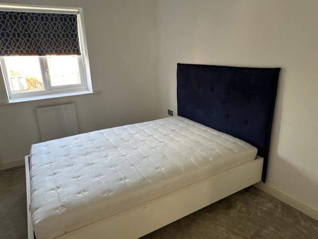 Fantastic Large Double Room In M40 Bills Inclusive Main Photo
