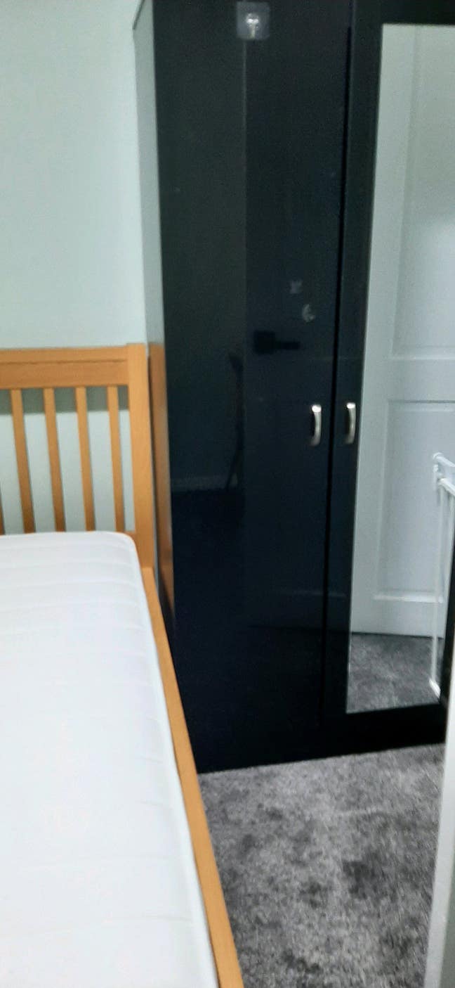 Small room for rent in Guildford (GU2) Main Photo