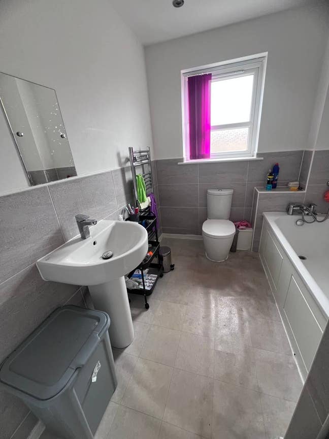 Single Room in Salford Close to City Centre Main Photo