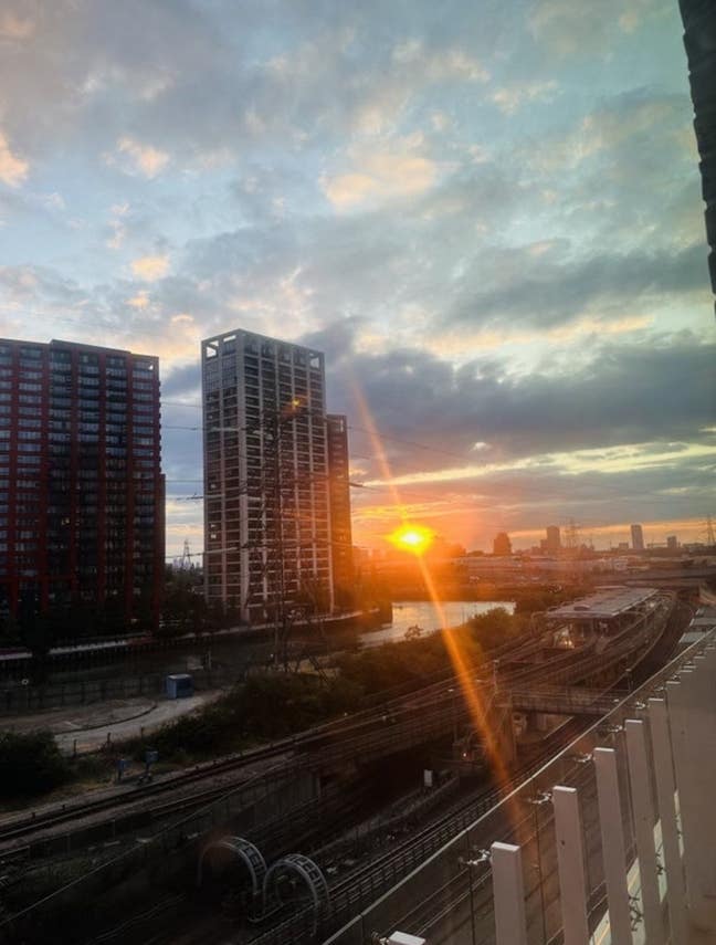 Bright Double Room in 2 Bed 2 Bath Flat  Main Photo