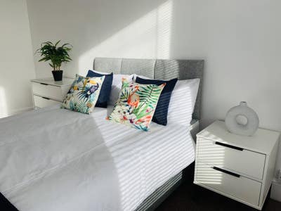 Professional House Share - close to town centre!! Main Photo