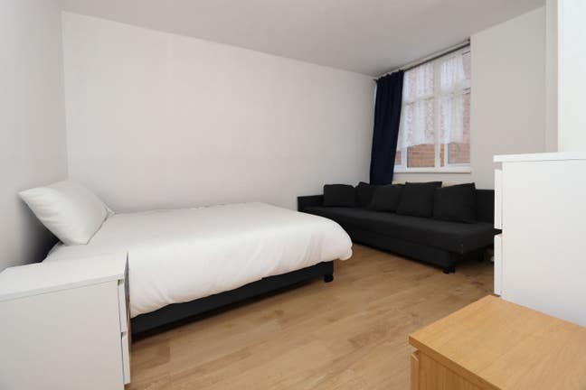 Chill Double Room 5mins Walk to Wembley Park Tube Main Photo