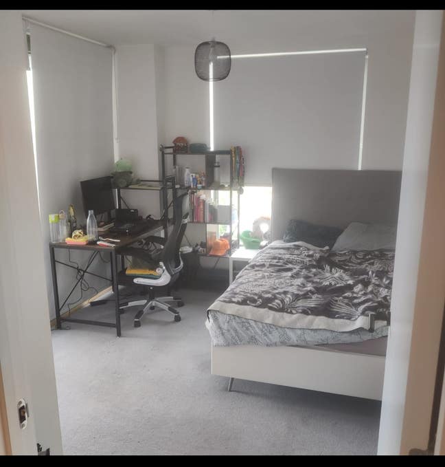 Bright Double Room with Balcony Main Photo
