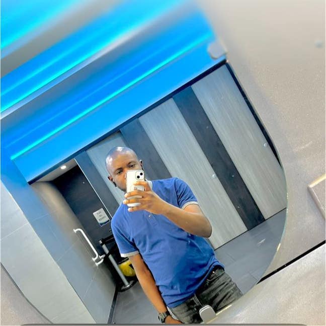 Professional Male seeks a single or double room Main Photo