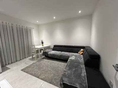 Large bright double room Main Photo