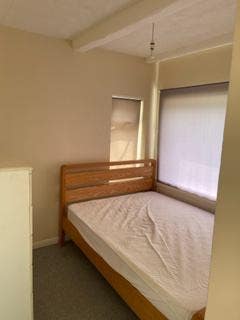 Peaceful ,scenic self contained flat five rooms Main Photo