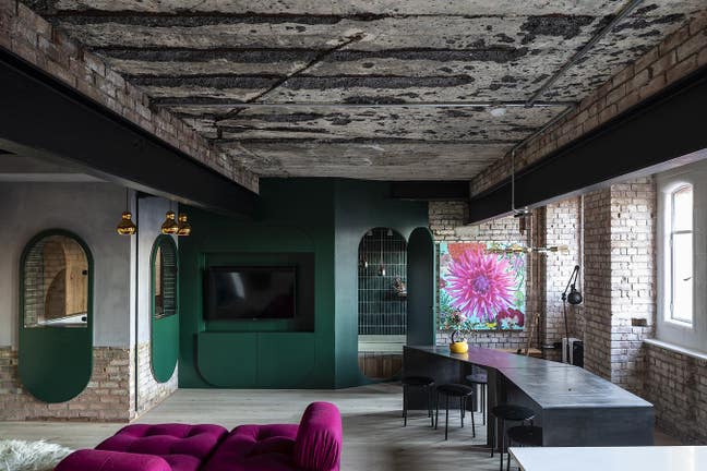 Modern Design Warehouse Flat @ Old St Short Let Main Photo