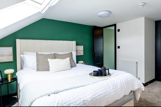 🏠Beautifully refurbished en-suite rooms🚿 Main Photo