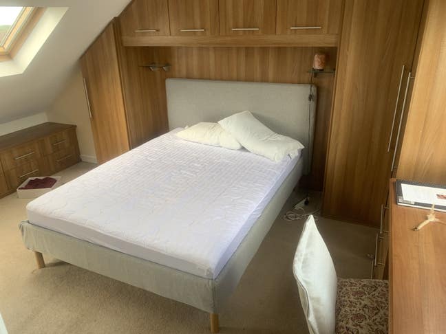 Large King Size with En-Suite & Private Parking Main Photo