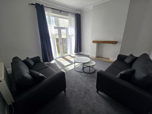 Beautiful King Rooms in Sunderland  Main Photo