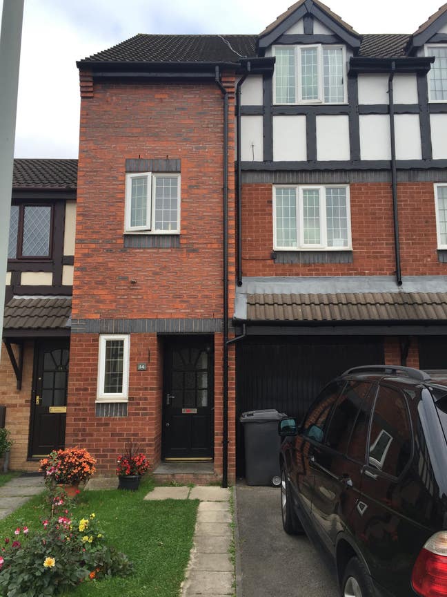 Double Room in Leyland  Main Photo