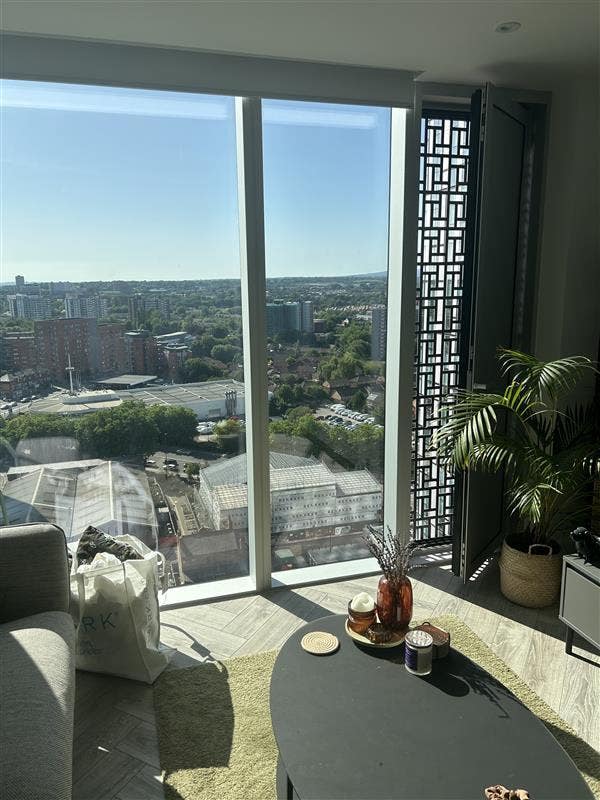 1 Bedroom Apartment (Min 6 Month Contract) Main Photo