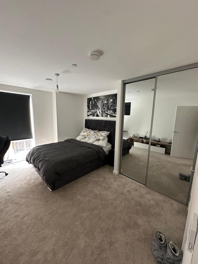 Spacious 2-bed & 2-bath furnished flat in Dartford Main Photo