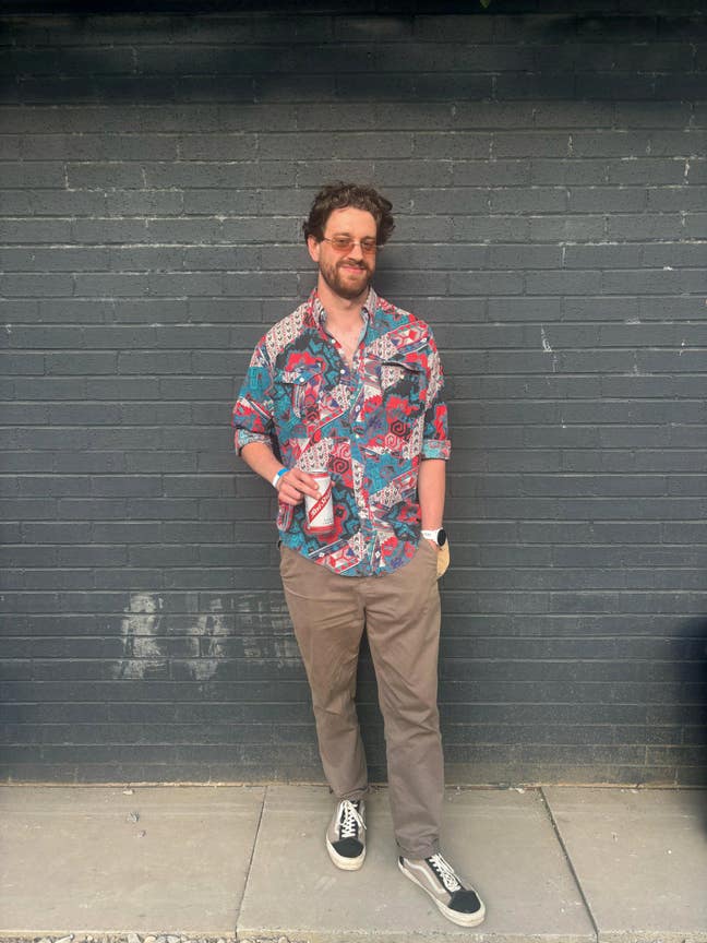 Looking for 2 bed or a buddy up! Main Photo