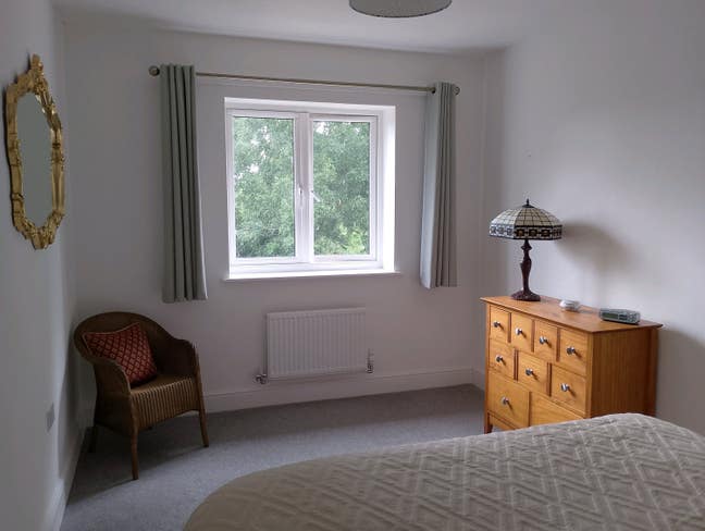 Room available in quiet location  Main Photo