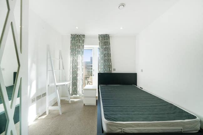Luxurious En-suite Bedroom only (2 Bedroom Flat)  Main Photo
