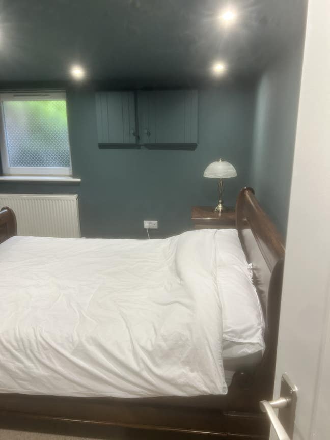 Double room with en suite in Didsbury Village Main Photo