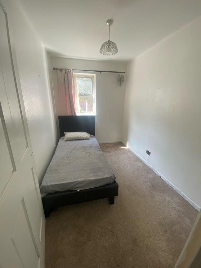Cozy Furnished Single Room – Feltham TW13 Main Photo