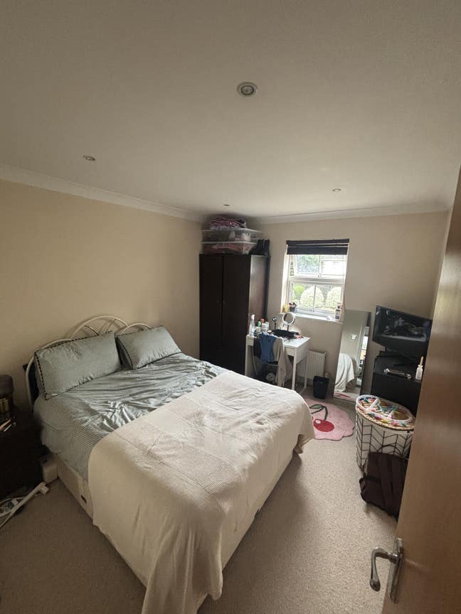 Flatmate wanted  Main Photo