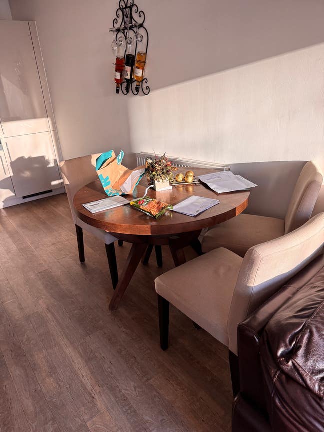 Short-Term Ensuite Room for Rent Main Photo