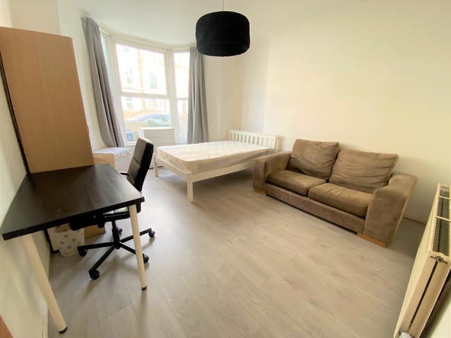 Double Room Available in Clapton/Stoke Newington Main Photo
