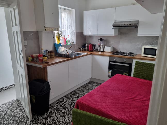  2 Double Room for Single Person Full-Time Worker  Main Photo