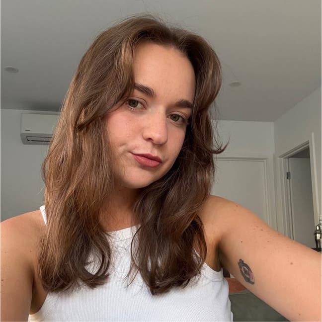 24yo female looking for room Main Photo