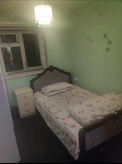 Double Bedroom  Main Photo