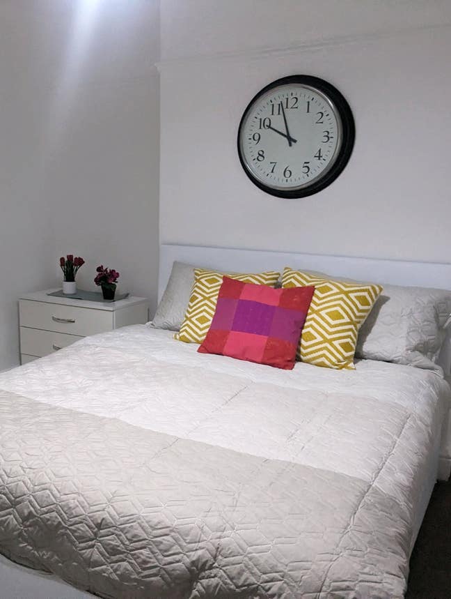 Two Premium Double rooms  (bills Inc) available  Main Photo