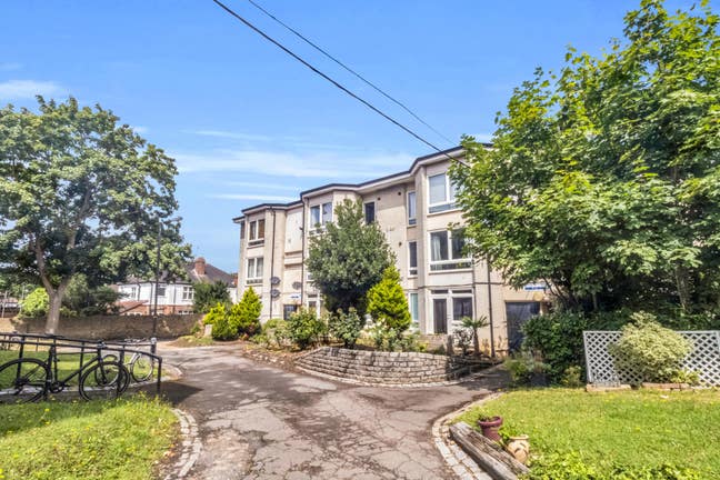 Langholm Close, Clapham Main Photo