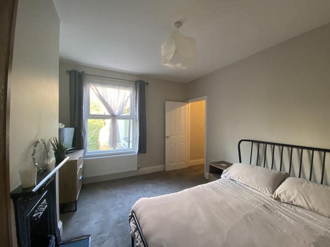 Lovely double room in Bedminster house share  Main Photo