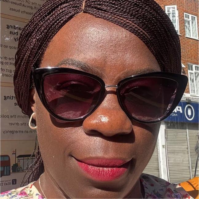 Professional Female seeks a single or double room Main Photo