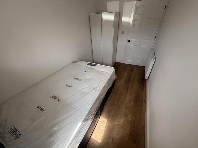 🔥Newly Refurbished Double Rooms – Wrexham Main Photo
