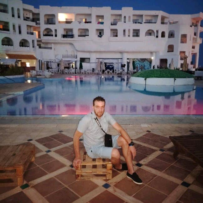Professional Male seeks a single or double room Main Photo