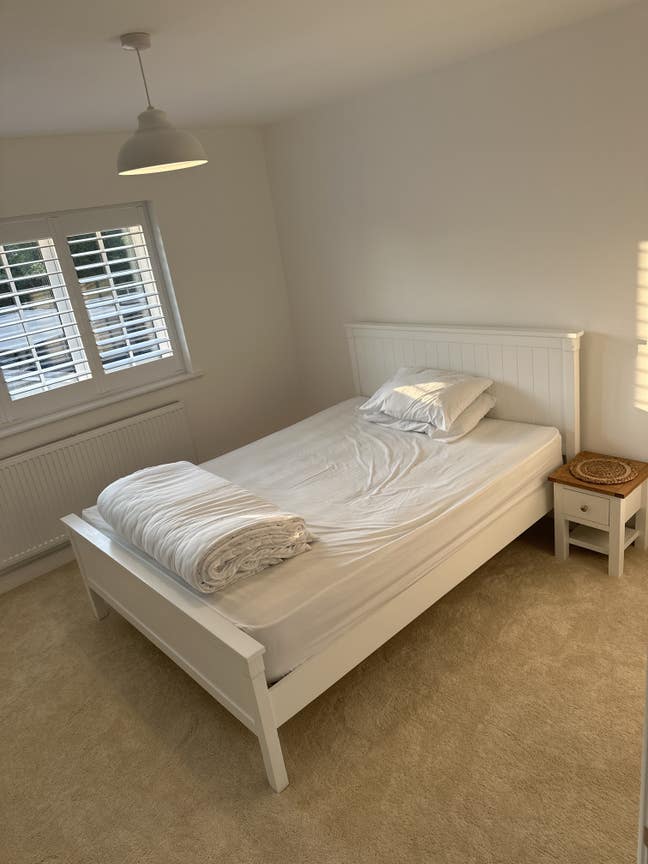 Double room with on sweet, 900 pcm private road. Main Photo