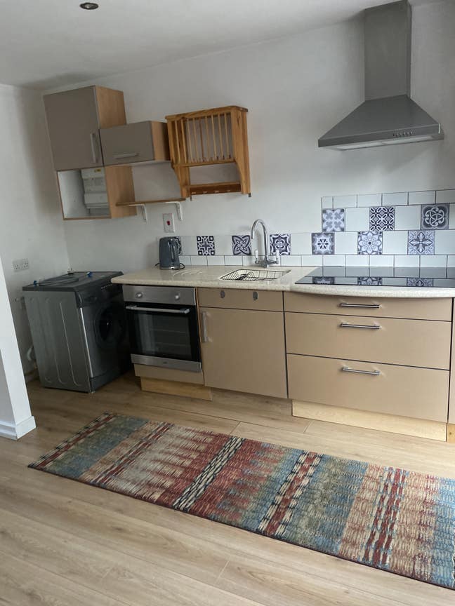 Cottage to rent in Theale, all bills included Main Photo