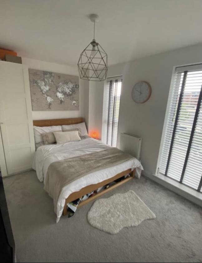Double bedroom available  Main Photo