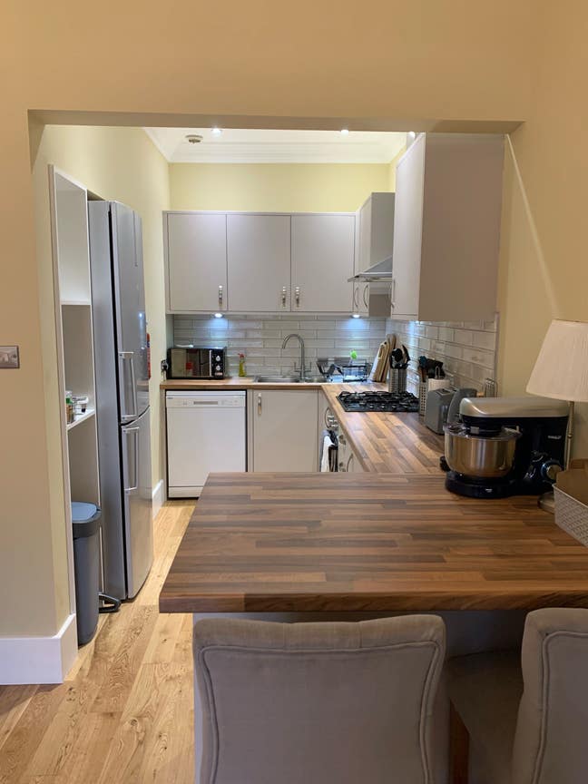 1 bedroom available in our cozy Finnieston flat Main Photo