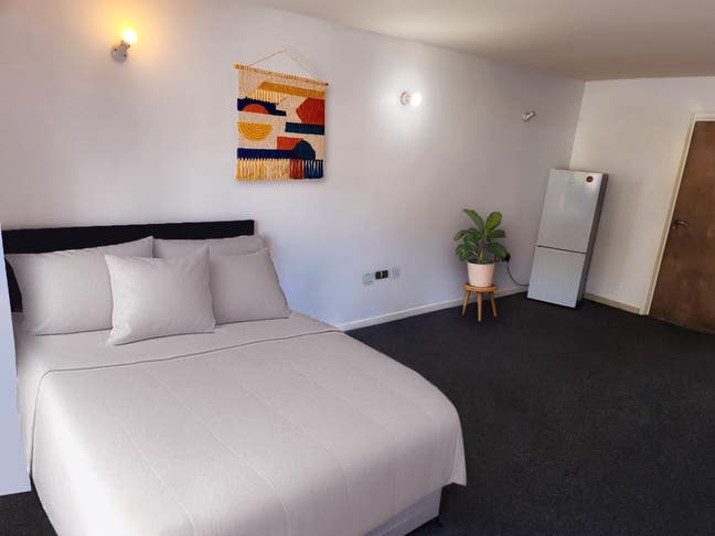 🏠 Perfect Bromley Location | Modern Room 🏠 Main Photo