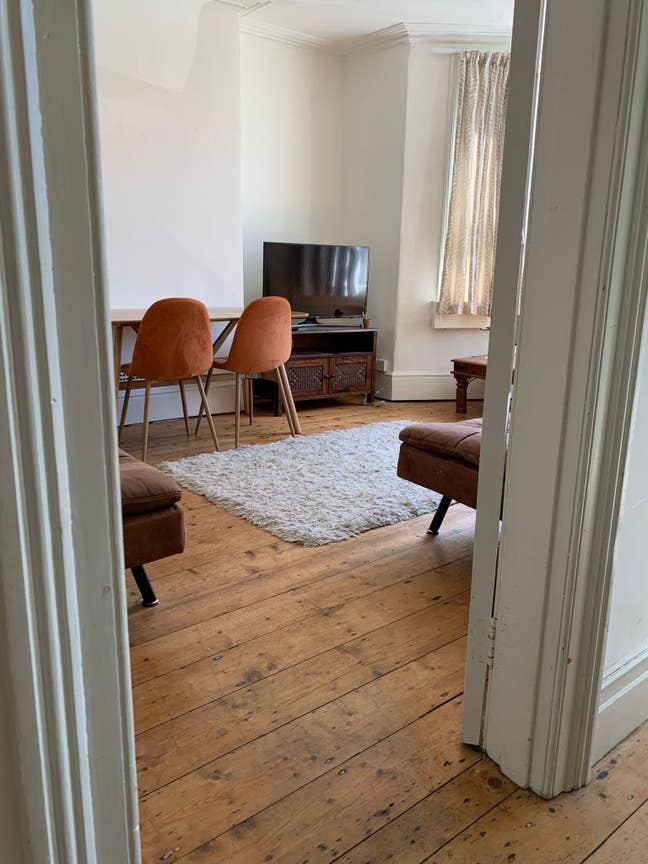 Large Double Room Oldfield Park Main Photo