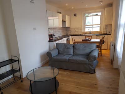 Furnished 2 Bedroom Flat Near Brixton Station Main Photo